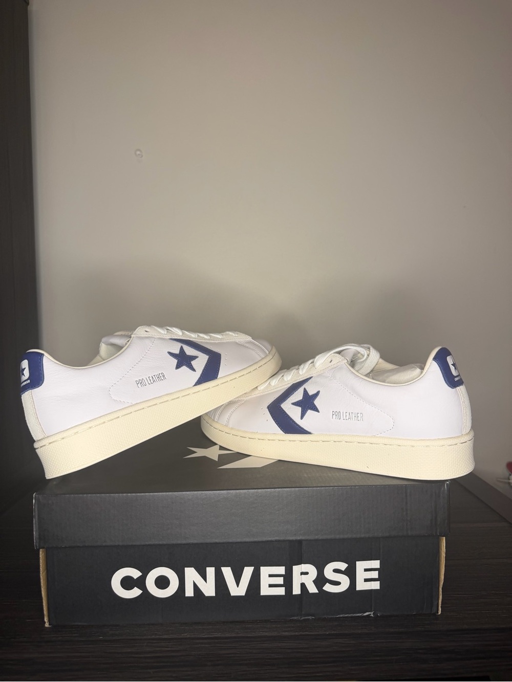Converse Pro Leather Low Top Sneakers White with Navy Star